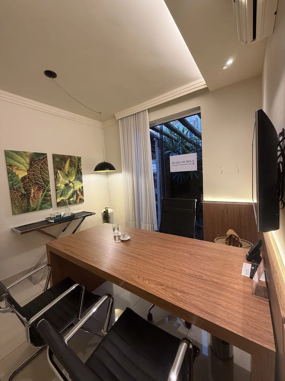 Sala de atendimento do escritório